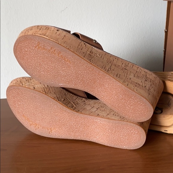 Sam Edelman 'Reid' Wedge Sandal - Picture 4 of 6